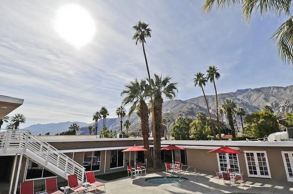 Bearfoot Inn - Clothing Optional Hotel For Gay Men Palm Springs United States