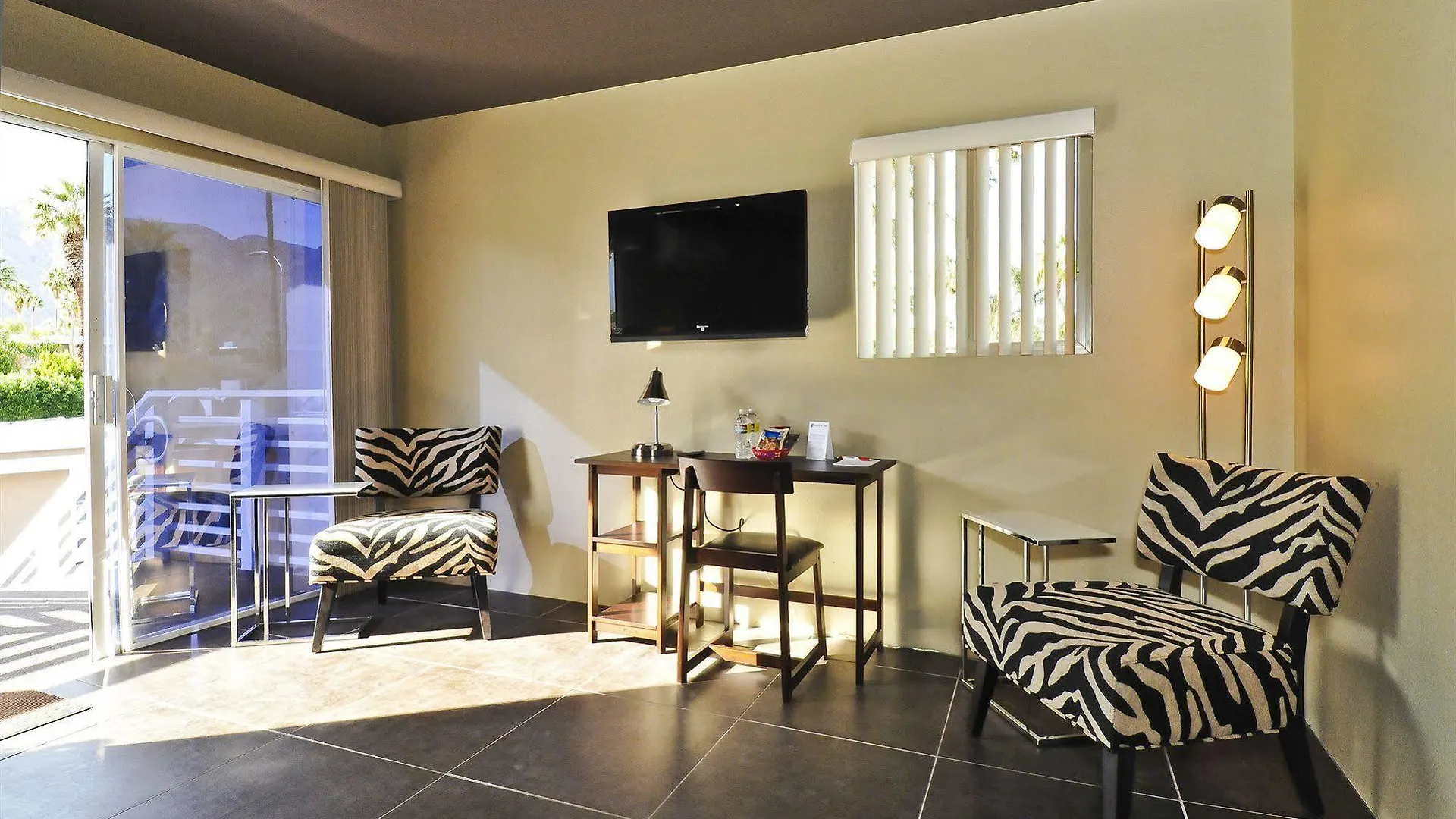 Bearfoot Inn - Clothing Optional Hotel For Gay Men Palm Springs 4*,  United States