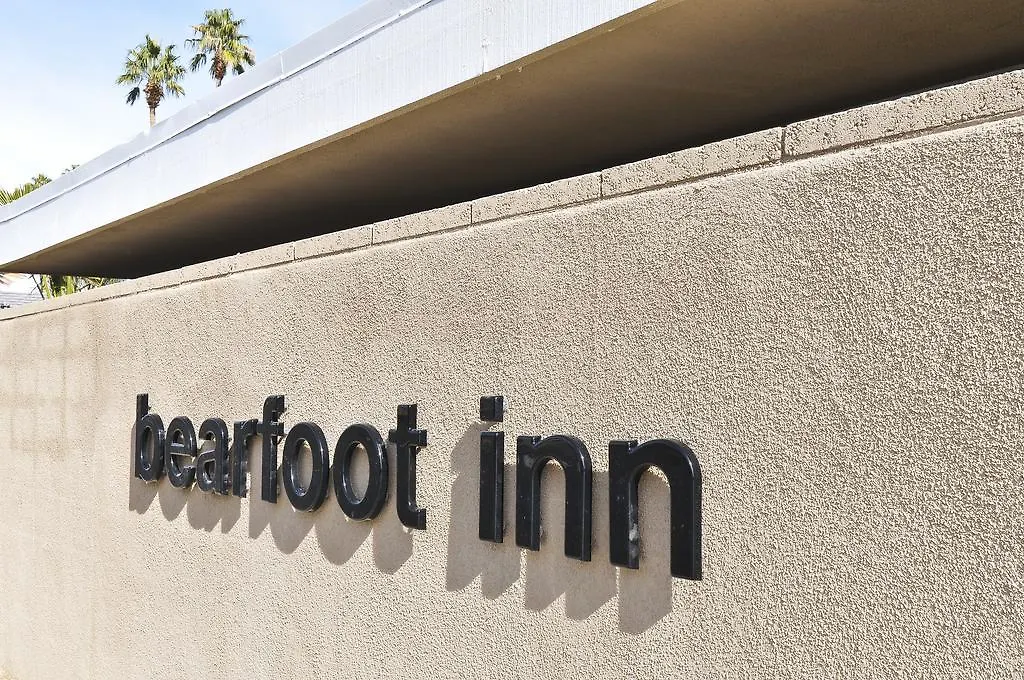 ****  Bearfoot Inn - Clothing Optional Hotel For Gay Men Palm Springs USA