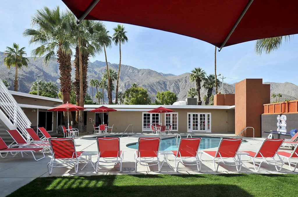 Bearfoot Inn - Clothing Optional Hotel For Gay Men Palm Springs 4*,  USA